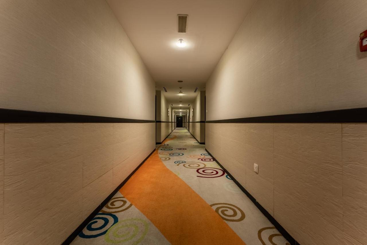 Gulf Oasis Hotel Apartments Fz Llc Дубай Екстериор снимка
