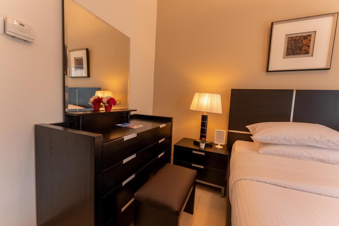 Gulf Oasis Hotel Apartments Fz Llc Дубай Екстериор снимка