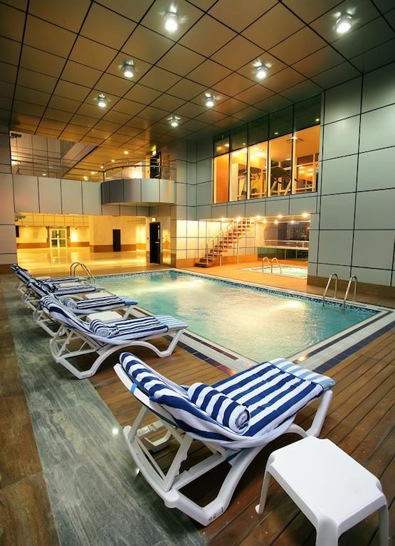 Gulf Oasis Hotel Apartments Fz Llc Дубай Екстериор снимка